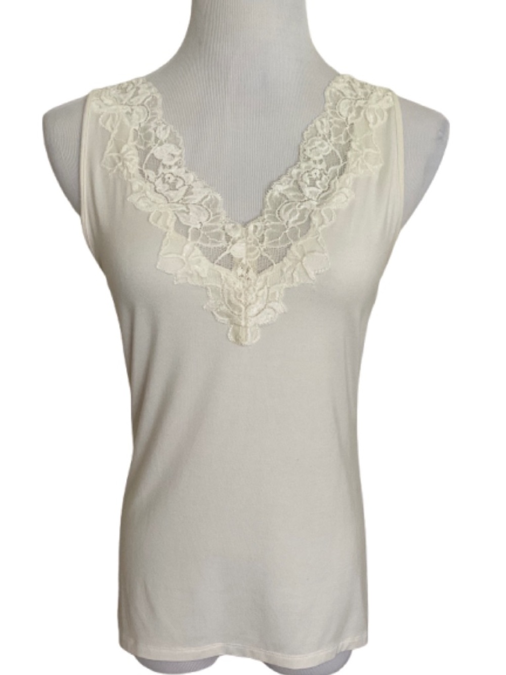 Ann Taylor Ivory Lace V-Neck Shell Medium